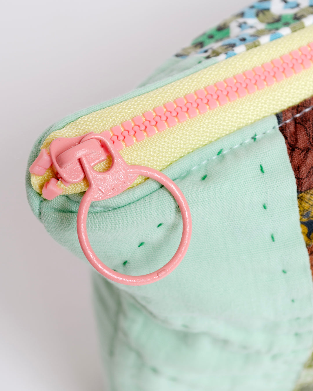 Upcycle Your Scraps - Zipper Pouch